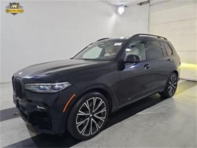 2022 bmw x7 m50i