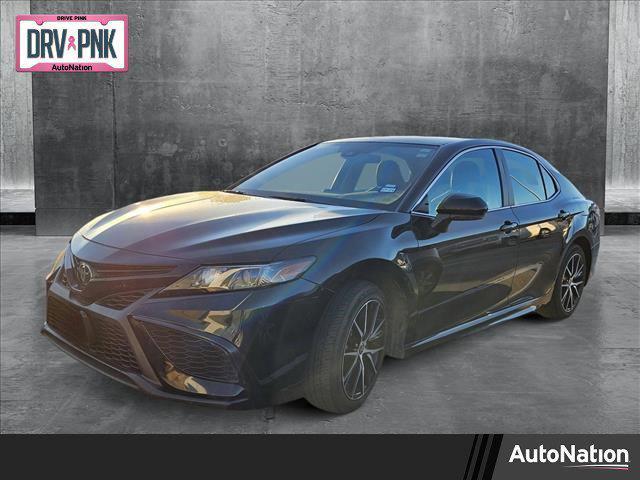 2022 toyota camry se