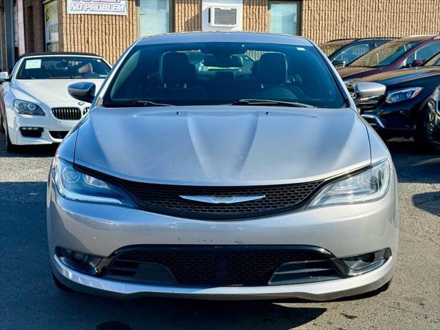 2015 chrysler 200 s