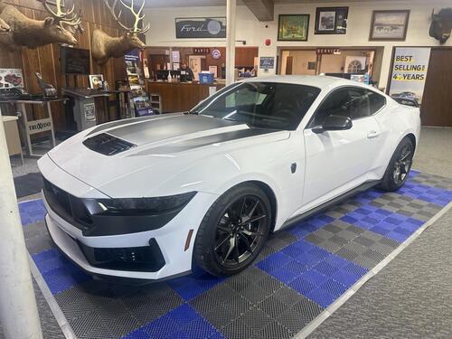 2024 ford mustang dark horse