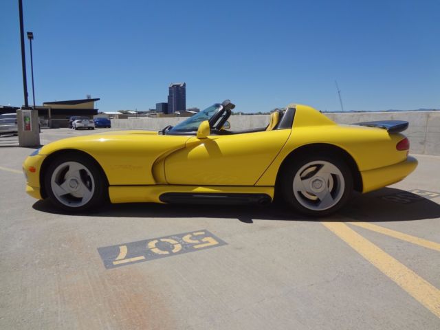 rare color, low-mile (8k) 1994 viper convertible v10 6spd collector car a/c car!
