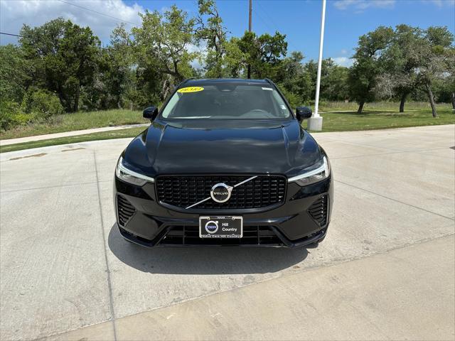 2024 volvo xc60 b5 plus dark theme