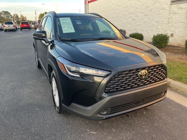 2022 toyota corolla cross le