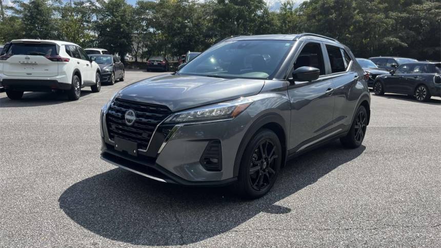 2023 nissan kicks sr