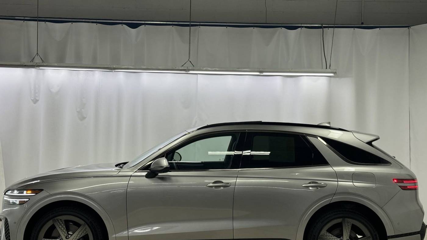 2023 genesis gv70 2.5t standard