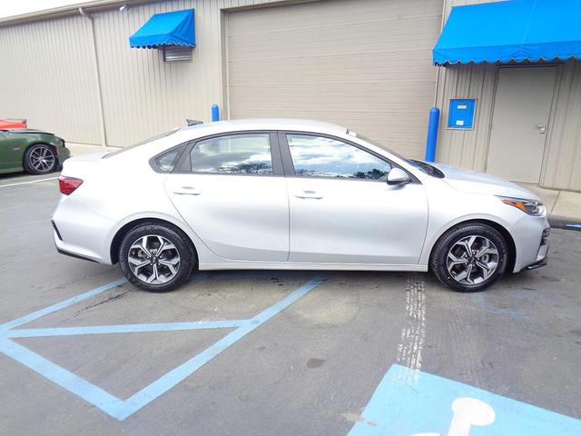 2020 kia forte lxs