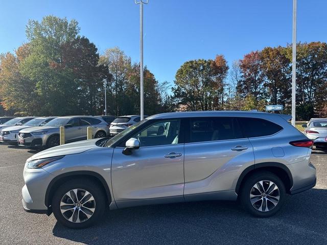 2022 toyota highlander xle