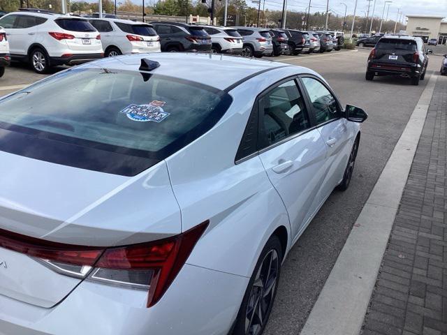 2022 hyundai elantra sel