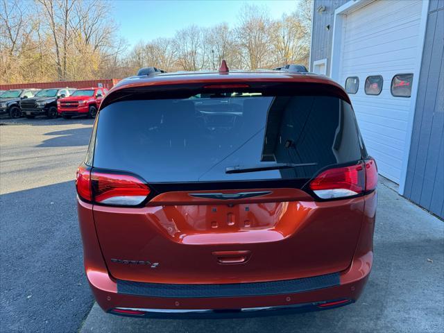 2018 chrysler pacifica touring-l
