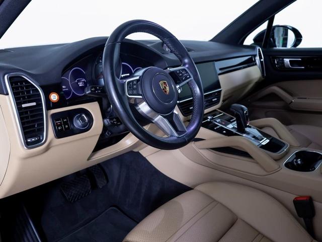 2021 porsche cayenne base