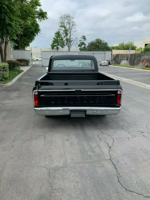 1967 chevy c10 fleetside short bed big window
