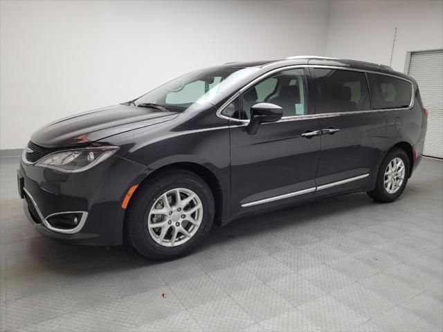 2020 chrysler pacifica touring l