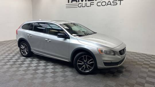 2017 Volvo V60 Cross Country
