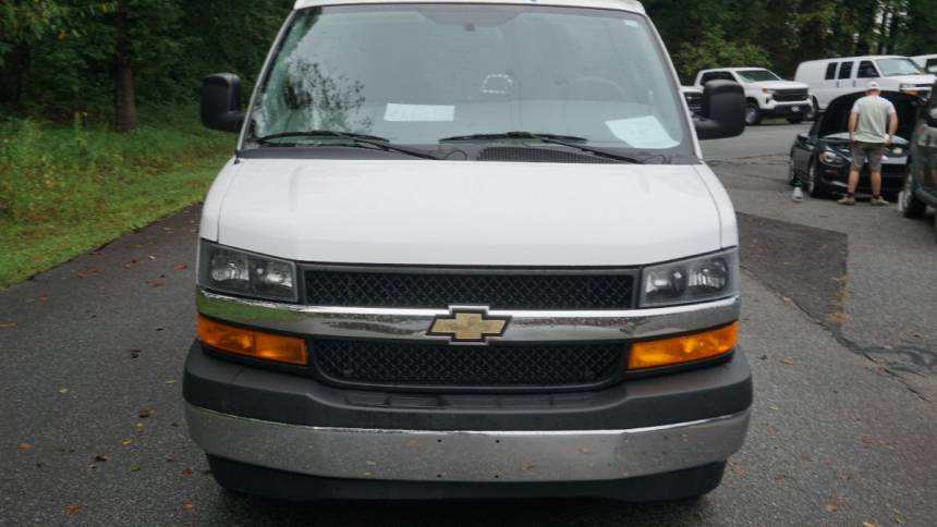 2022 chevrolet express 2500