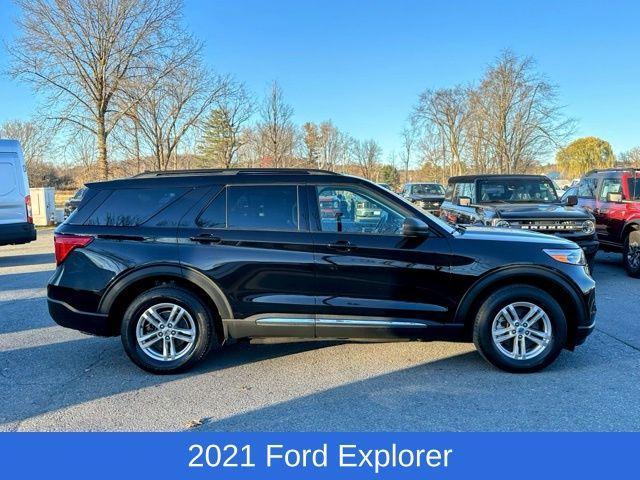 2021 ford explorer xlt