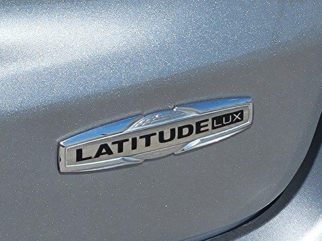 2022 jeep compass latitude lux