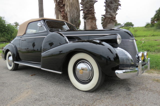 1939 cadillac 61 series convertible