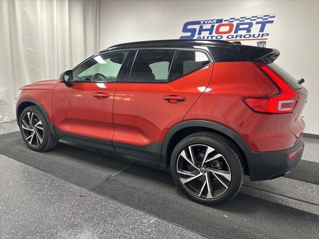 2022 volvo xc40 t5 r-design