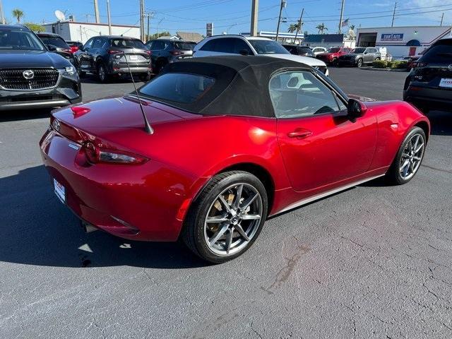 2021 mazda mx-5 miata grand touring