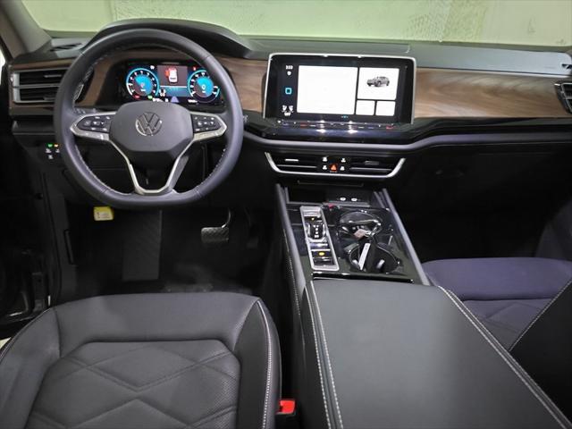 2024 volkswagen atlas 2.0t se w/technology