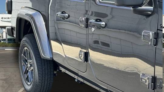 2024 Jeep Gladiator