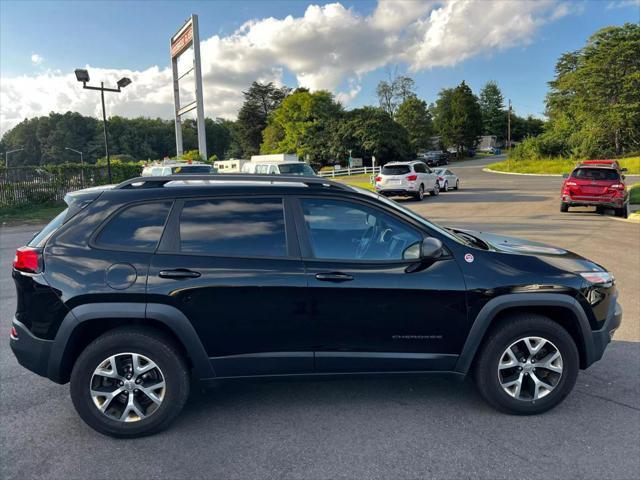 2017 jeep cherokee sport