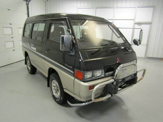 1990 mitsubishi delica star wagon chamonix