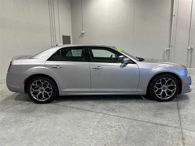 2018 chrysler 300 s