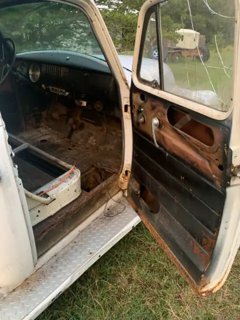 1954 cherolet 3100 "solid truck"