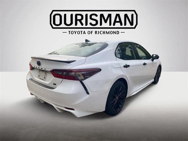2022 toyota camry hybrid nightshade
