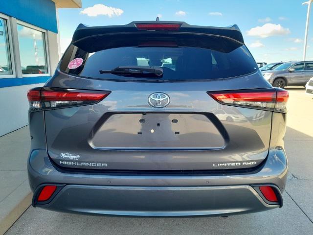 2021 toyota highlander limited