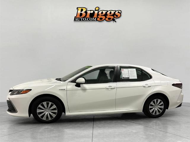 2021 toyota camry hybrid le