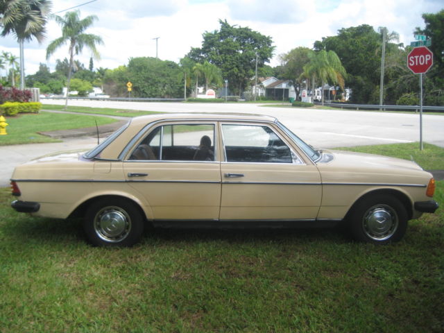1980 mercedes 230e----only 163k miles---two owner car------rare car