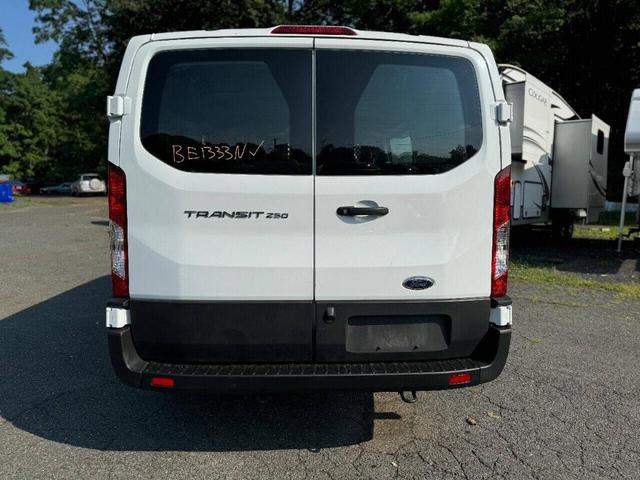 2022 ford transit-250 base