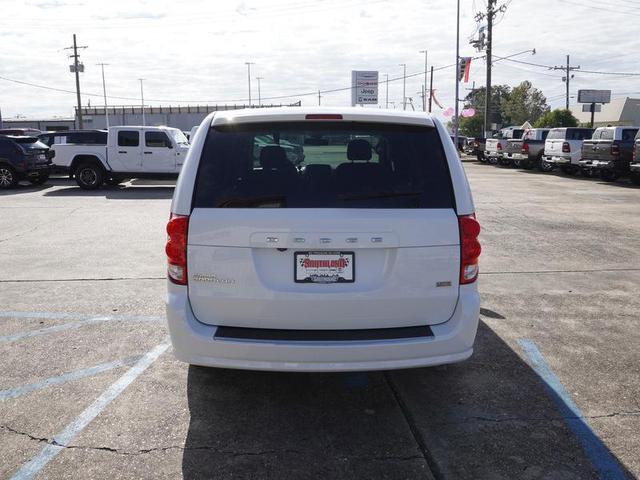 2019 dodge grand caravan se