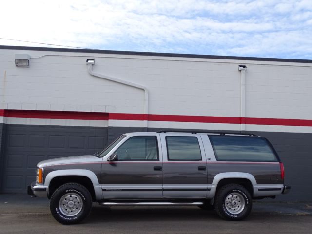 ultra clean gmc suburban k series 2500 79k miles 7.4ltr 454c.i. automatic 4x4