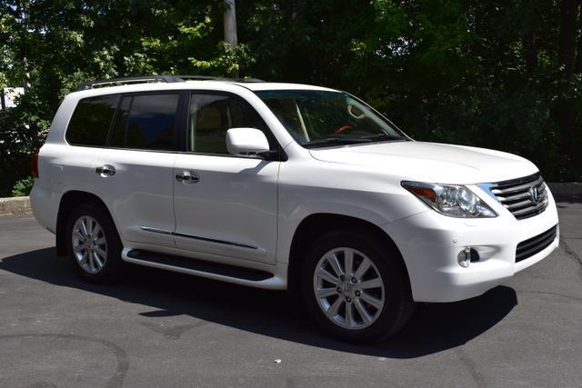 2009 lexus lx 570 base