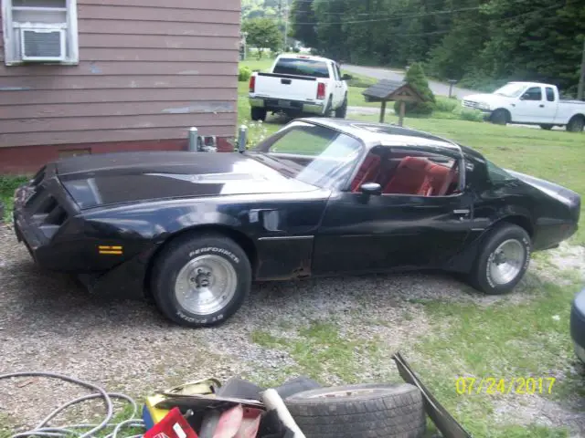 1980 turbo firebird trans am t-tops, 350 with 350 turbo transmission,black