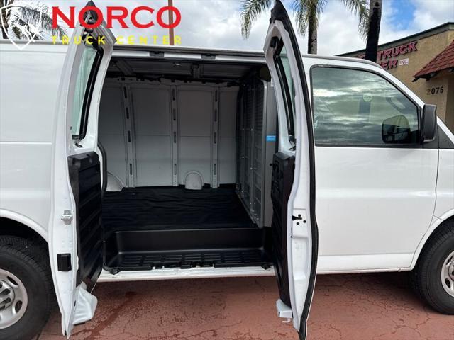 2021 chevrolet express 2500 rwd 2500 regular wheelbase wt