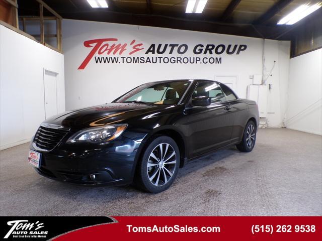 2011 chrysler 200 s