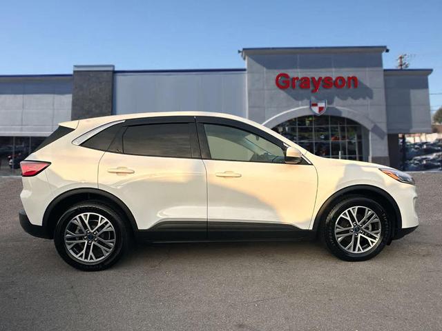 2022 ford escape sel