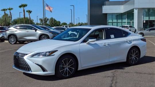 2025 Lexus ES