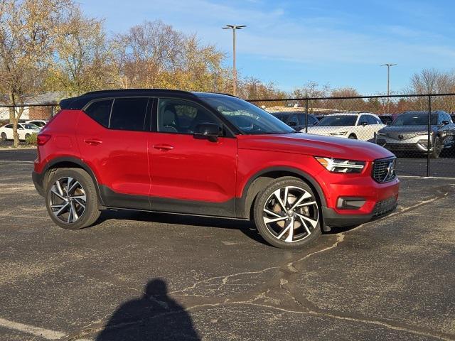 2019 volvo xc40 t4 r-design