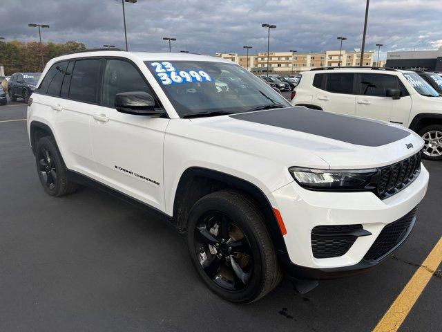 2023 jeep grand cherokee altitude