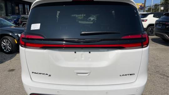 2024 Chrysler Pacifica