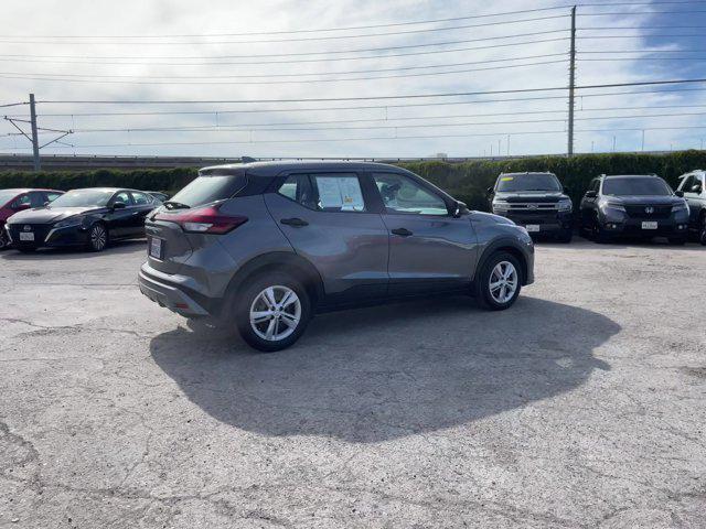 2022 nissan kicks s