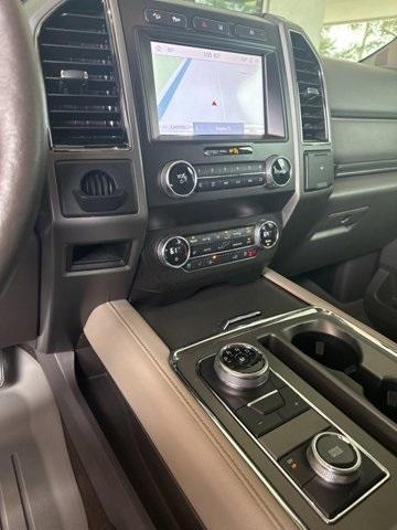 2020 ford expedition xlt