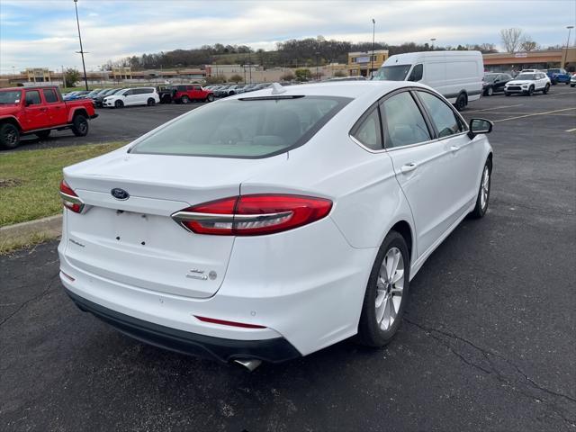 2019 ford fusion se