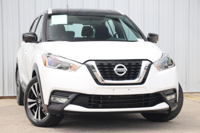 2019 nissan kicks sr