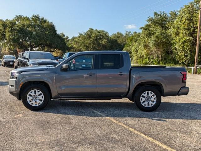 2022 nissan frontier sv